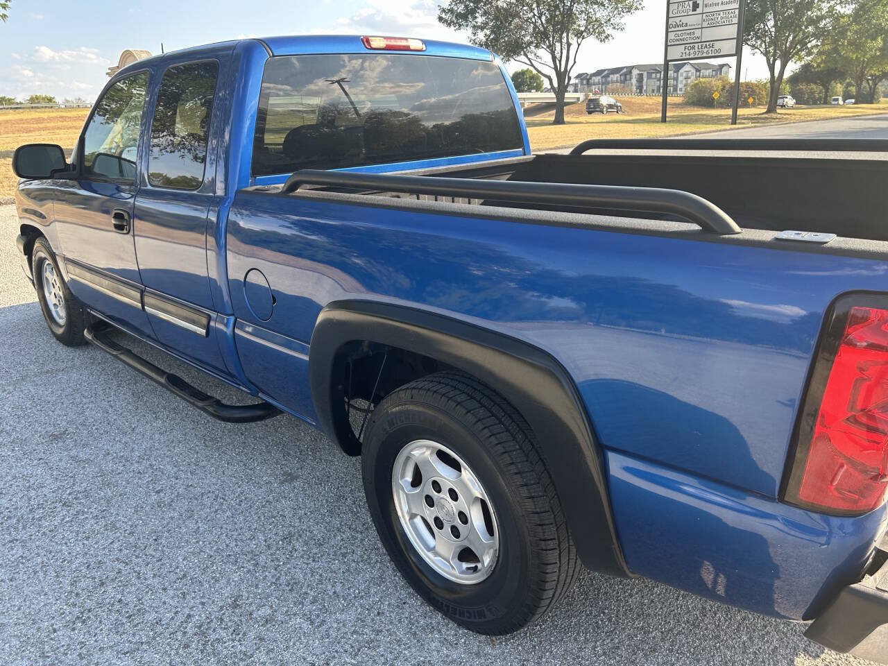 Used 2003 Chevrolet Silverado 1500 LT RWD image 11