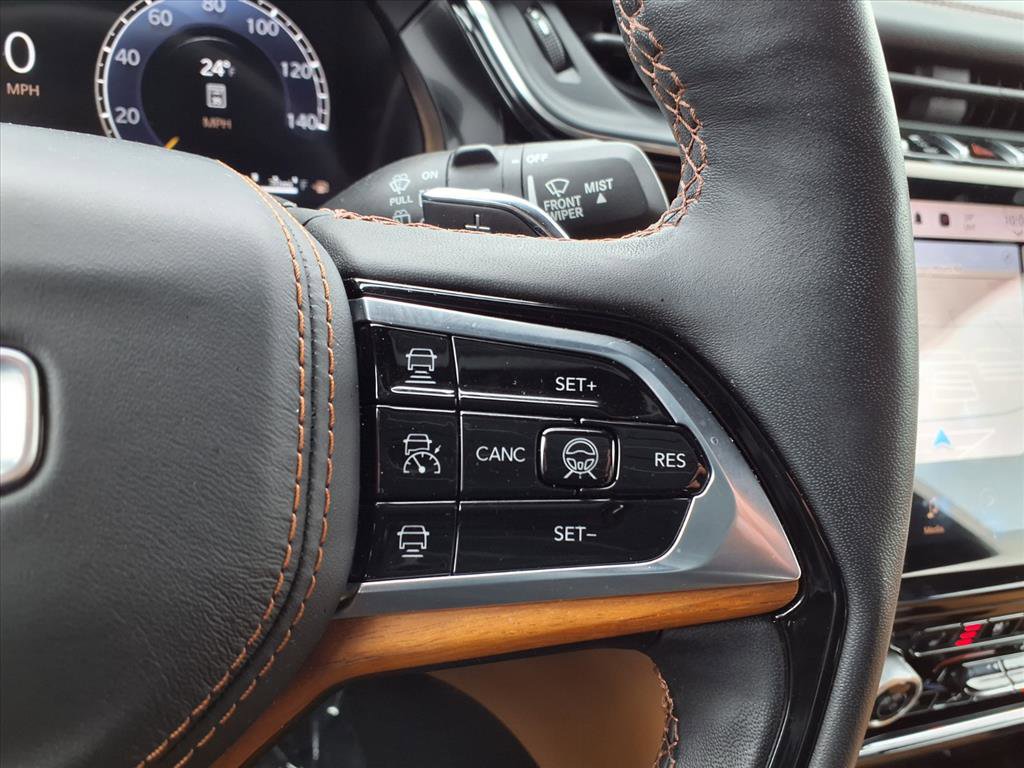 Used 2024 Jeep Grand Cherokee L Summit image 13