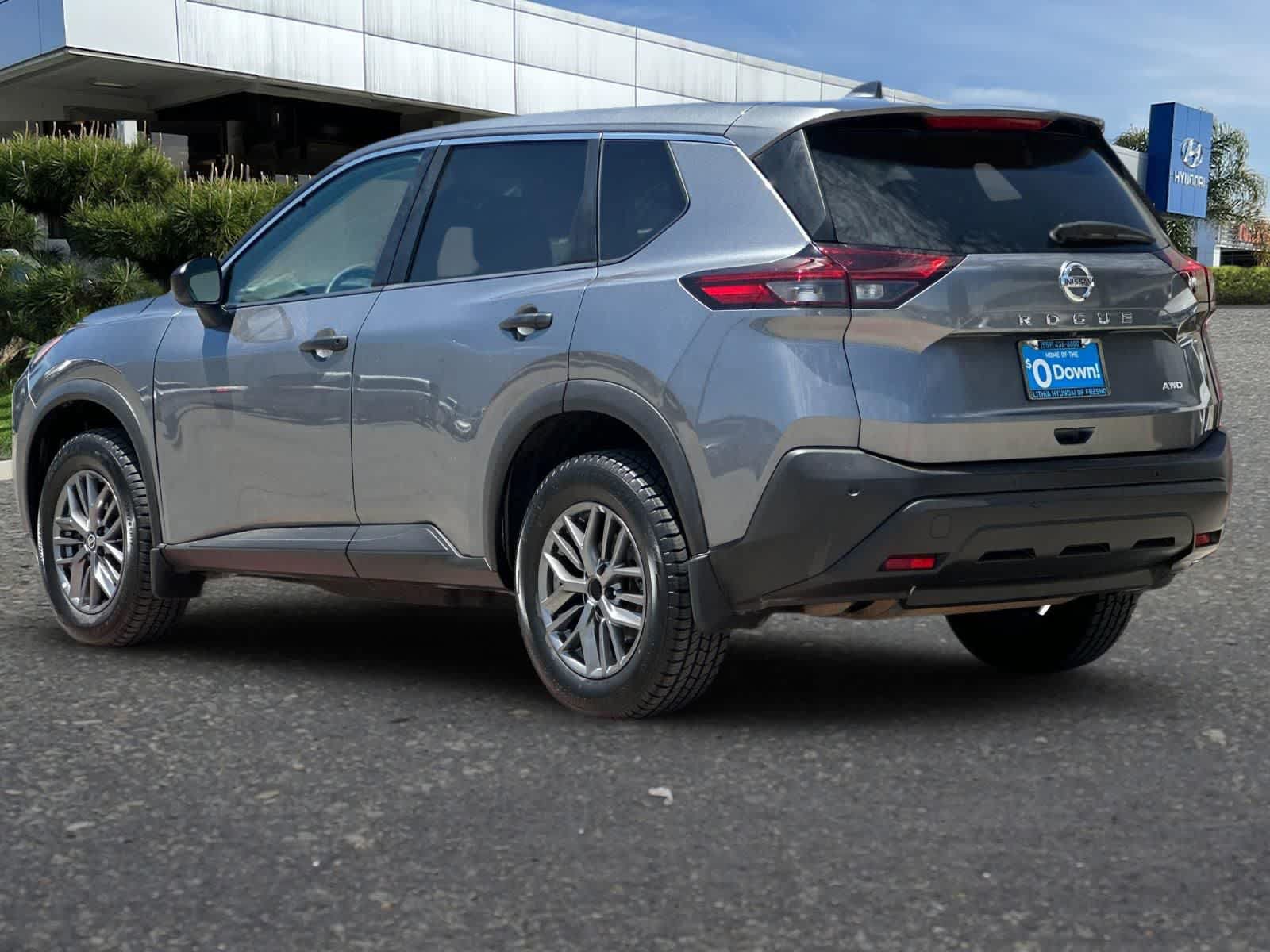 Used 2021 Nissan Rogue S AWD/4WD image 7