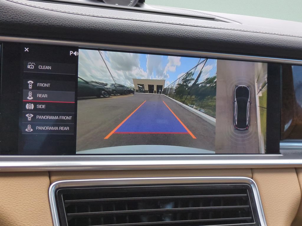 Used 2018 Porsche Panamera 4 AWD/4WD image 17