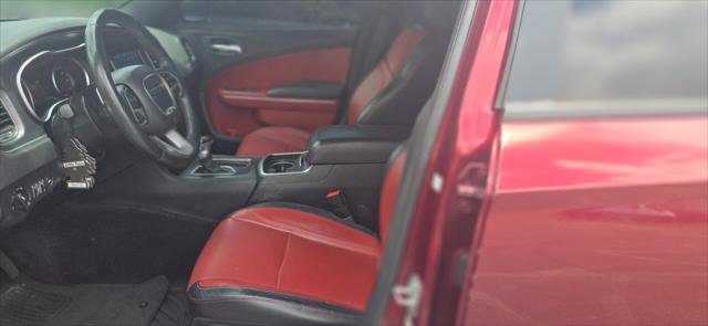 Used 2017 Dodge Charger SXT w/ Plus Group RWD image 12