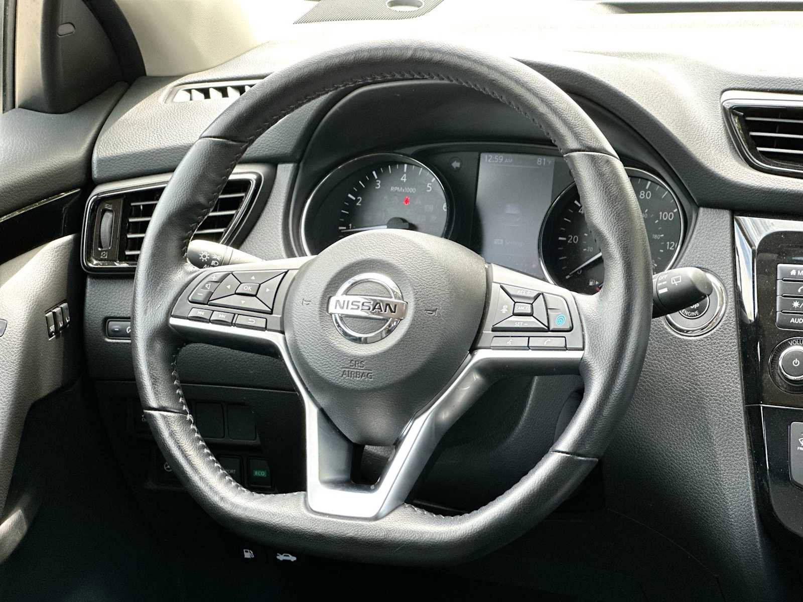 Used 2022 Nissan Rogue Sport SV w/ Technology Package image 27