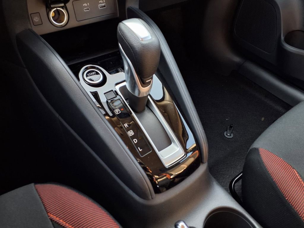 New 2025 Nissan Versa SR w/ Trunk Package image 15