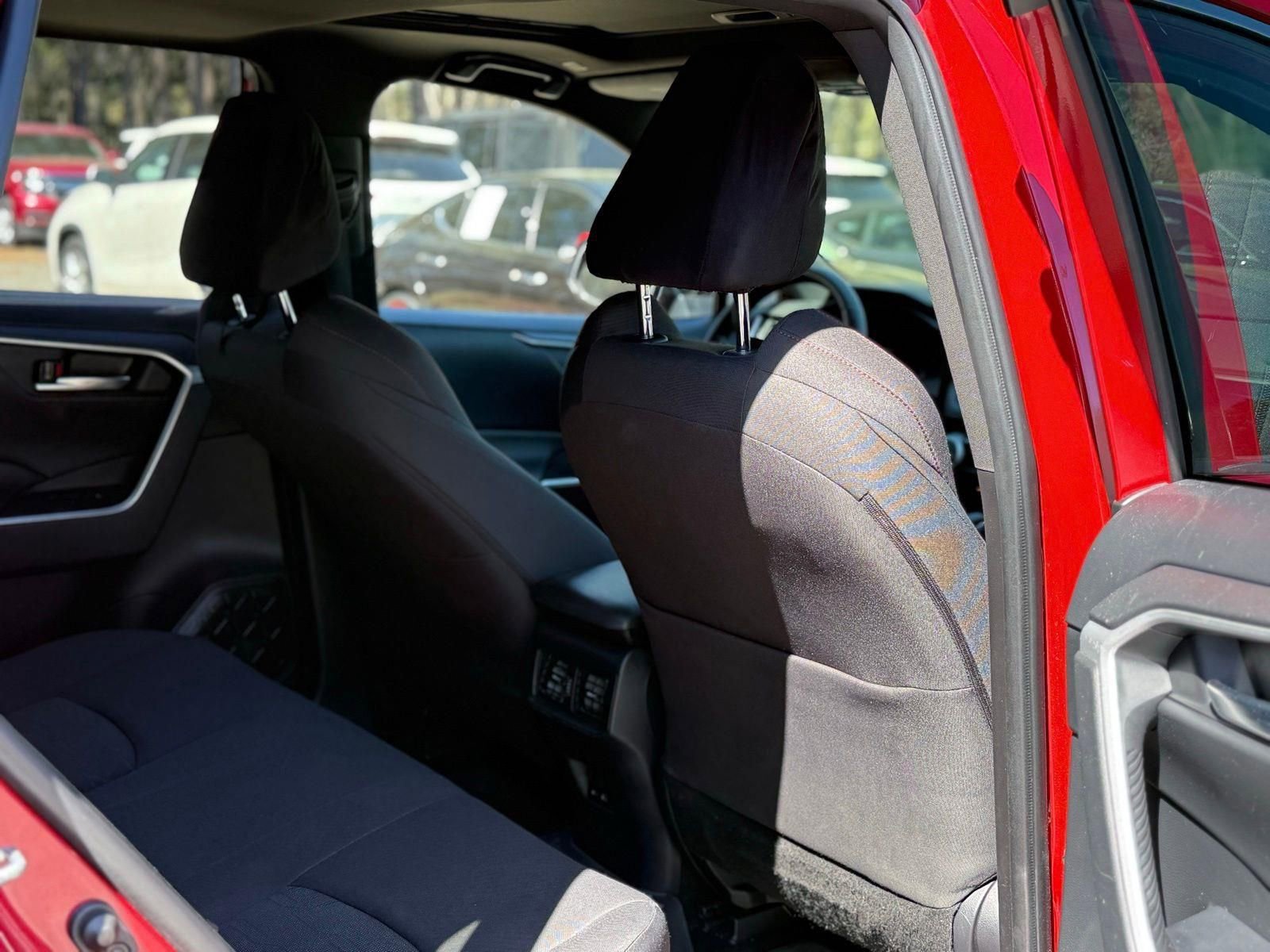 Used 2023 Toyota RAV4 SE w/ Weather & Moonroof Package image 35