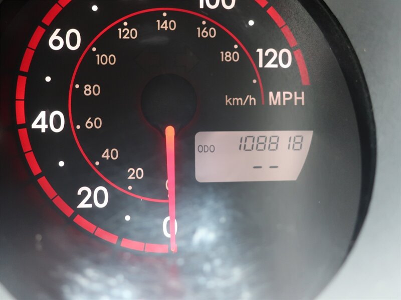 Used 2006 Toyota Matrix XR FWD image 17