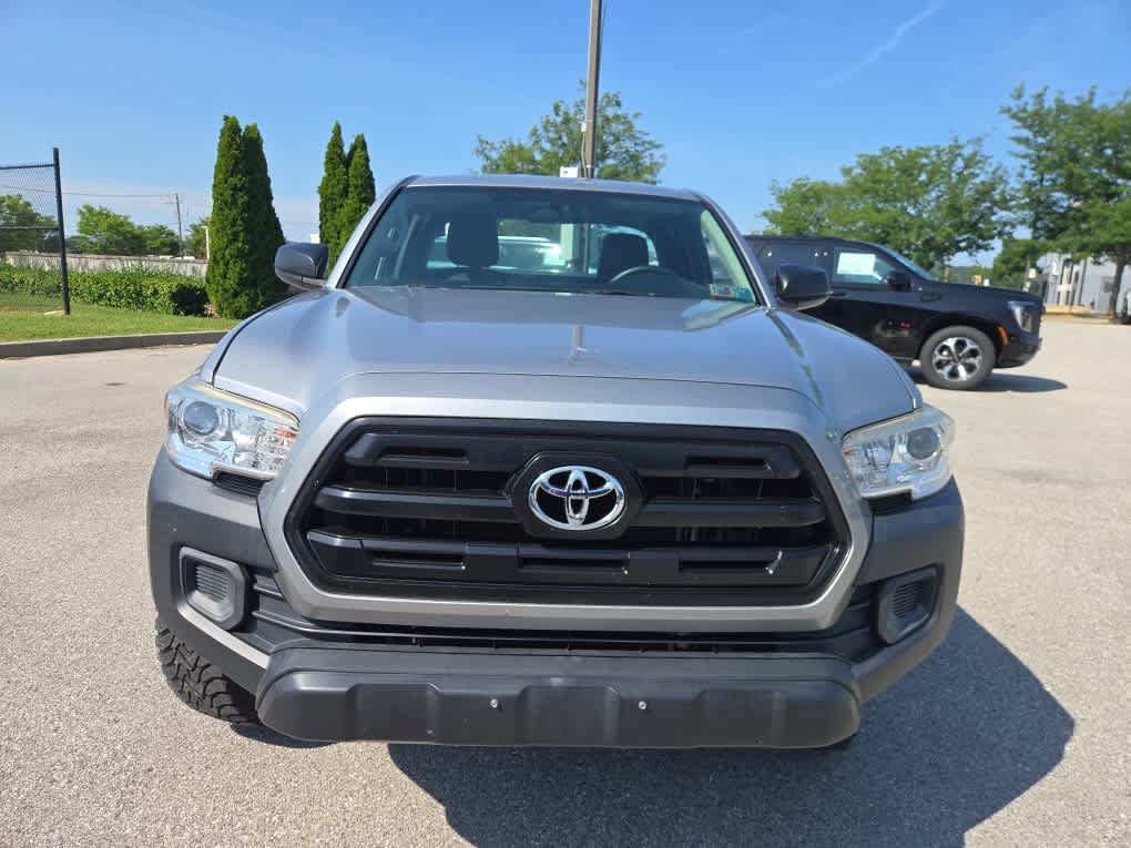 Used 2017 Toyota Tacoma SR RWD image 3