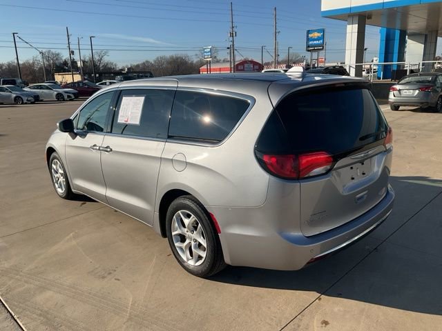 Used 2018 Chrysler Pacifica Touring Plus w/ Tire & Wheel Group image 33