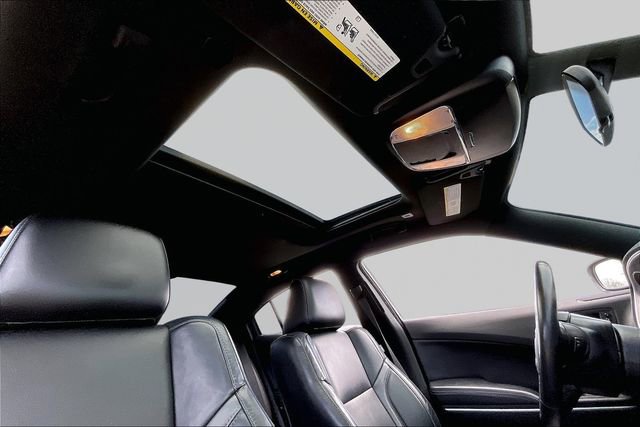 Used 2022 Dodge Charger SXT w/ Leather Interior Group RWD image 19