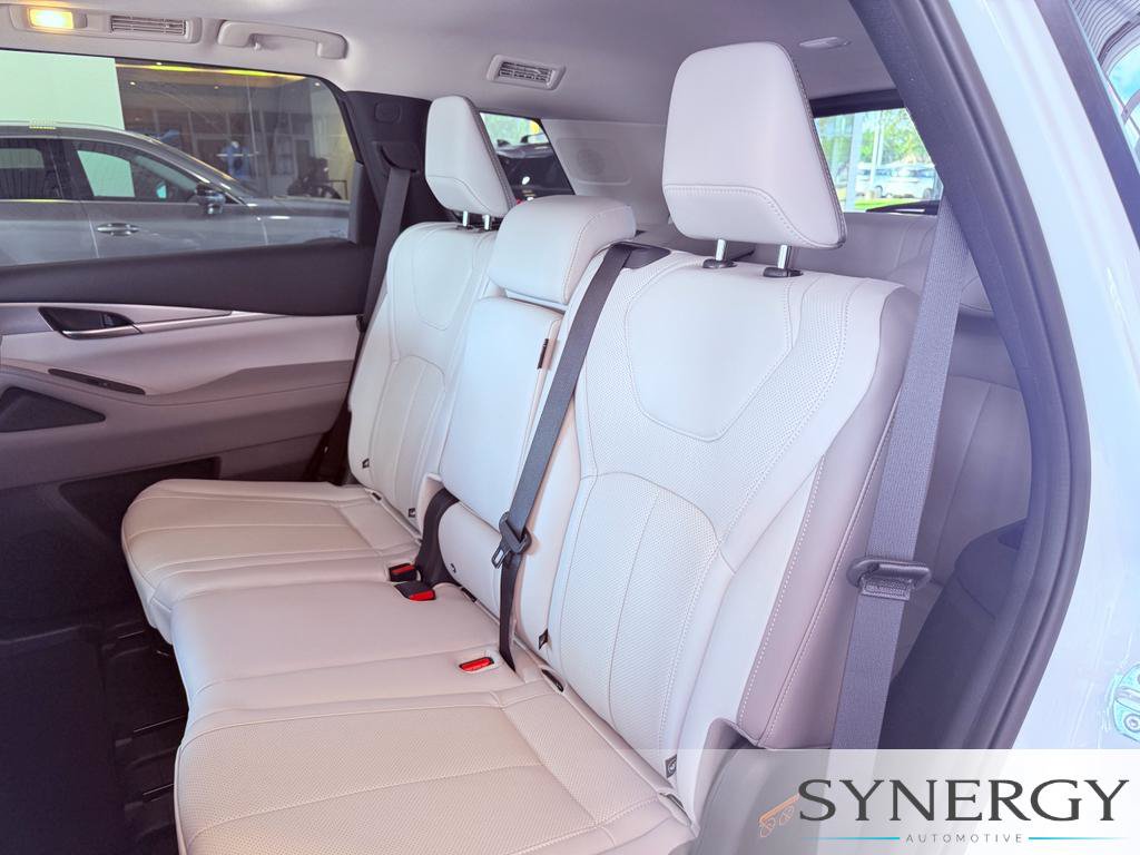 New 2027 INFINITI QX60 Pure w/ Cargo Package FWD image 28