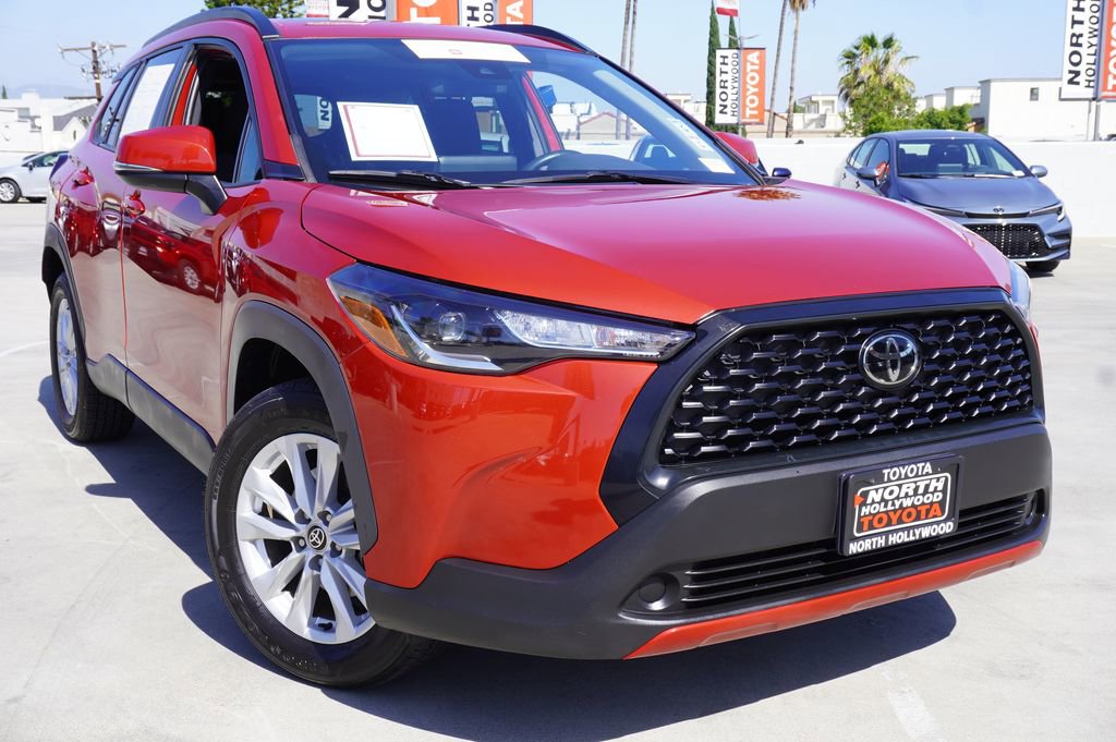 Certified 2022 Toyota Corolla Cross LE w/ Moonroof Package image 2