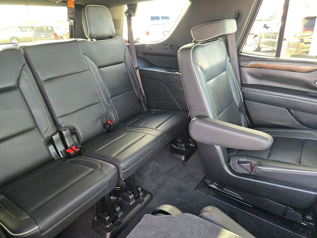 Used 2021 Chevrolet Tahoe Premier w/ Premium Package image 20