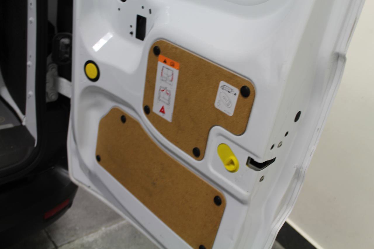 Used 2023 Ford Transit Connect XL image 28