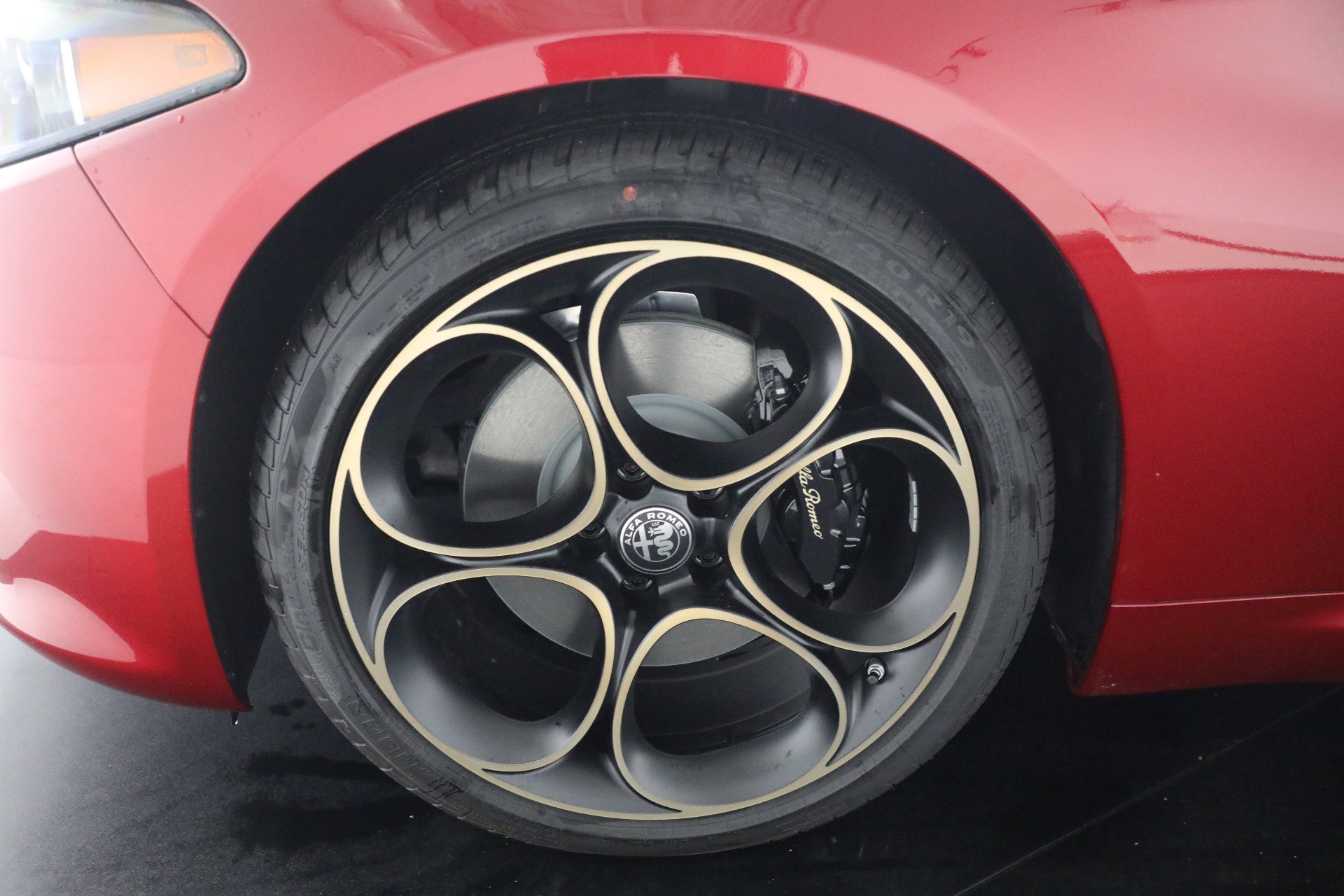 New 2025 Alfa Romeo Giulia AWD w/ Driving Assist Package image 24