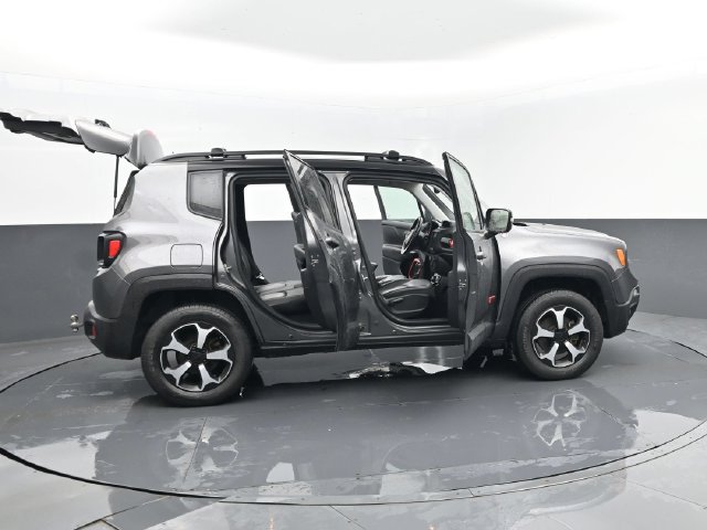 Used 2019 Jeep Renegade Trailhawk AWD/4WD image 29