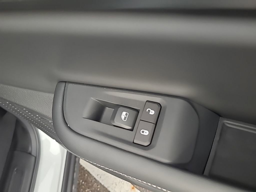 New 2025 Jeep Grand Cherokee Laredo w/ Luxury Tech Group I image 21