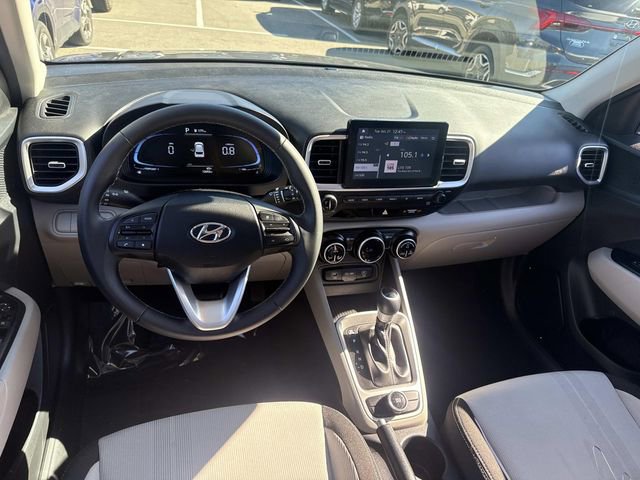 Used 2024 Hyundai Venue SEL image 13