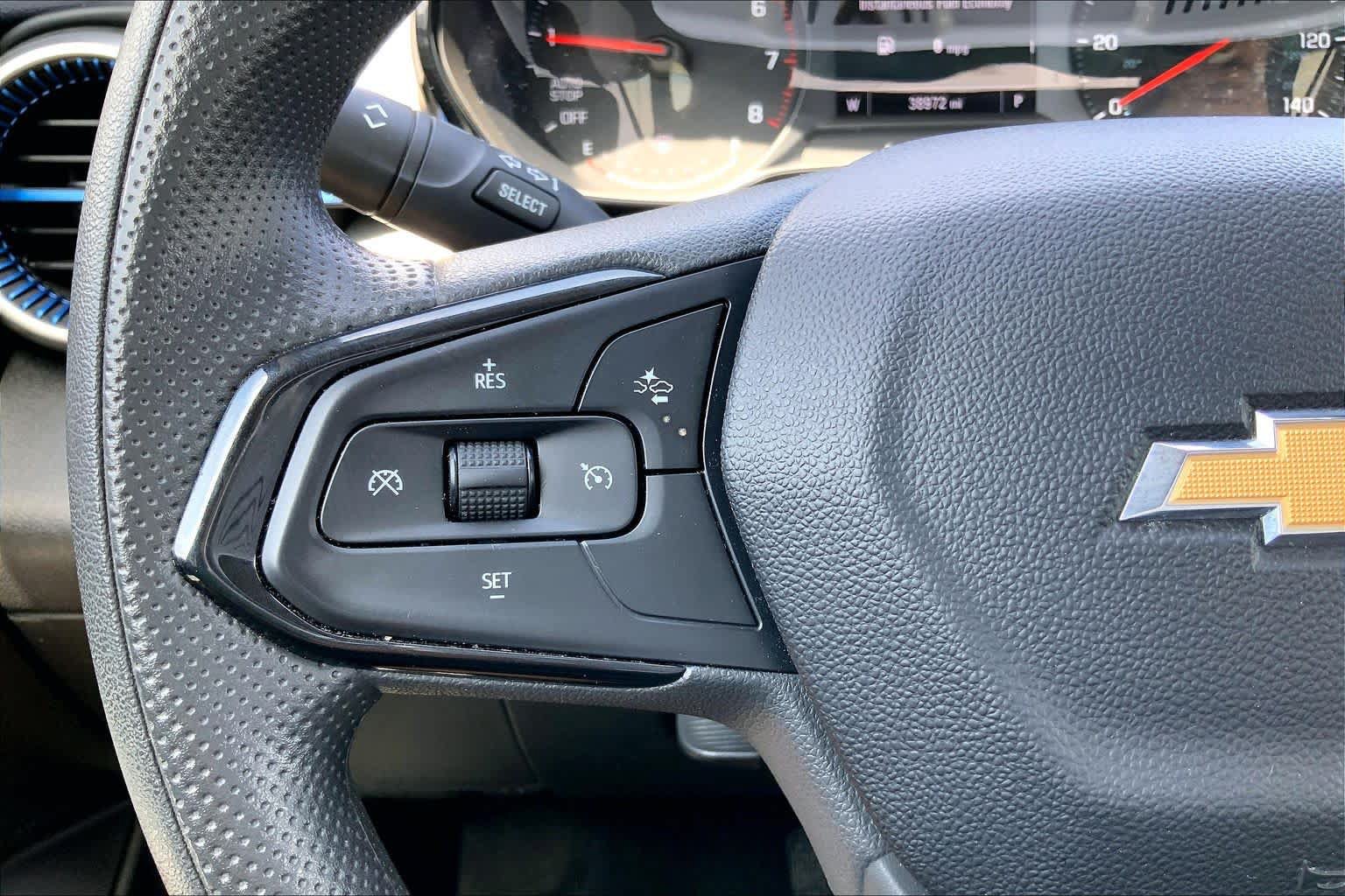 Used 2025 Chevrolet Trax LS FWD image 24