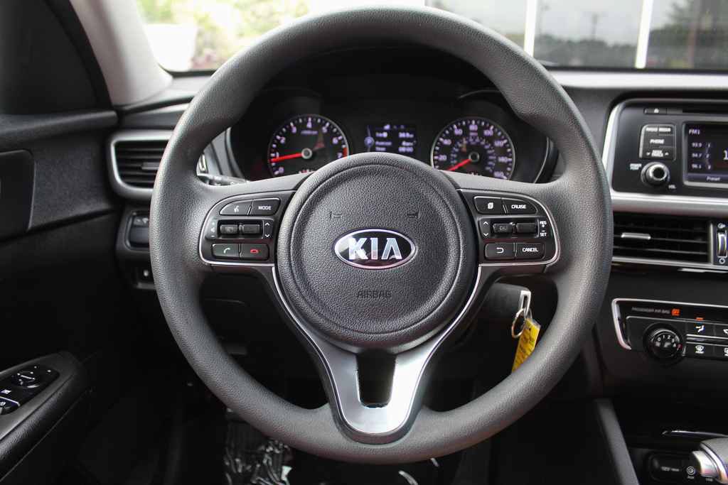 Used 2017 Kia Optima LX FWD image 16