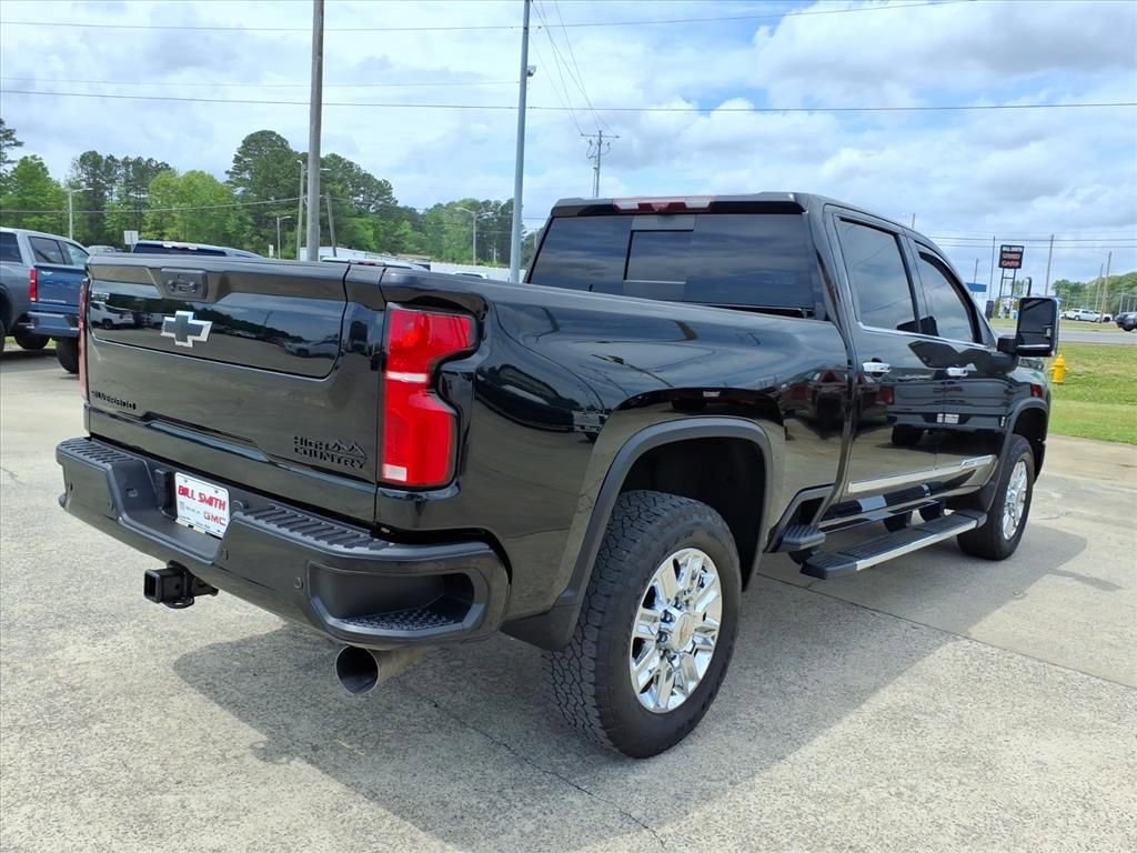 Used 2024 Chevrolet Silverado 3500 High Country w/ High Country Premium Package AWD/4WD image 7