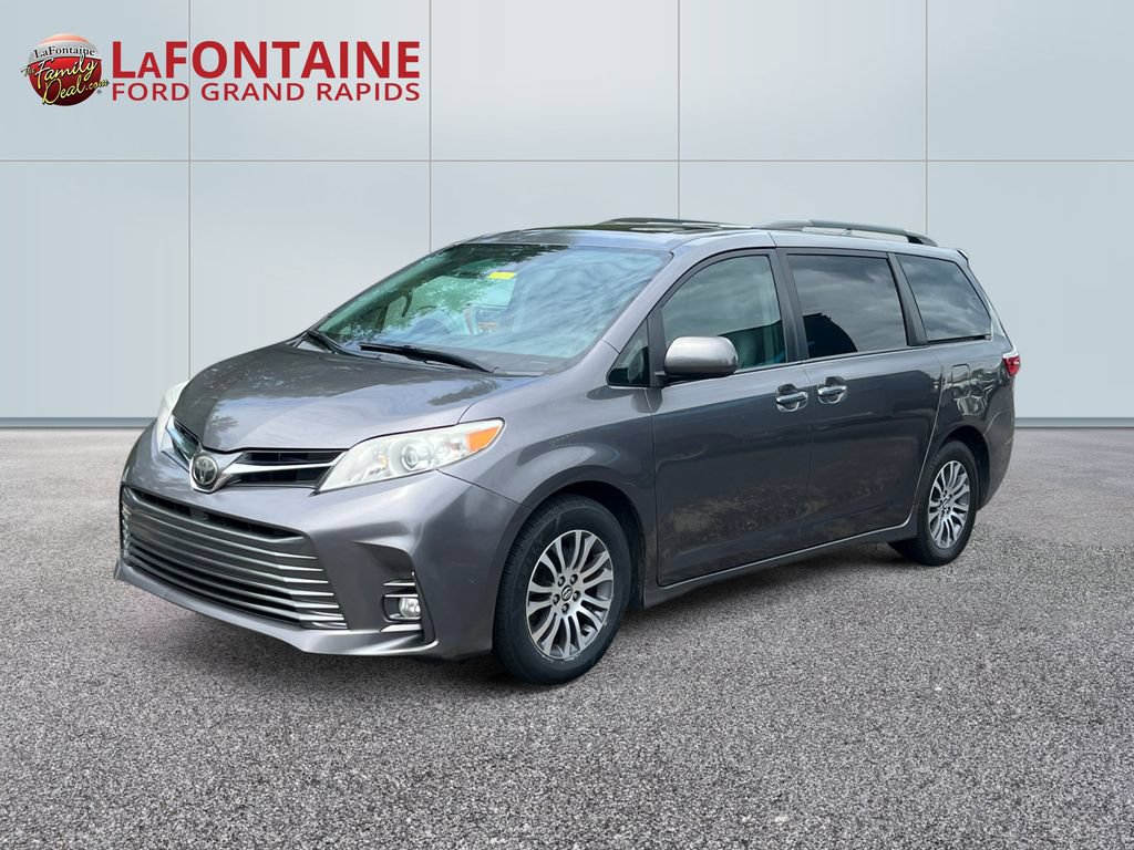 Used 2018 Toyota Sienna XLE