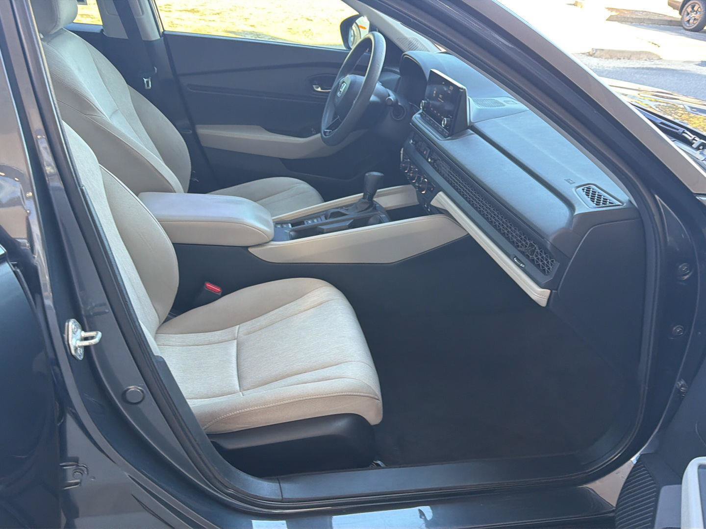 Used 2023 Honda Accord EX image 13