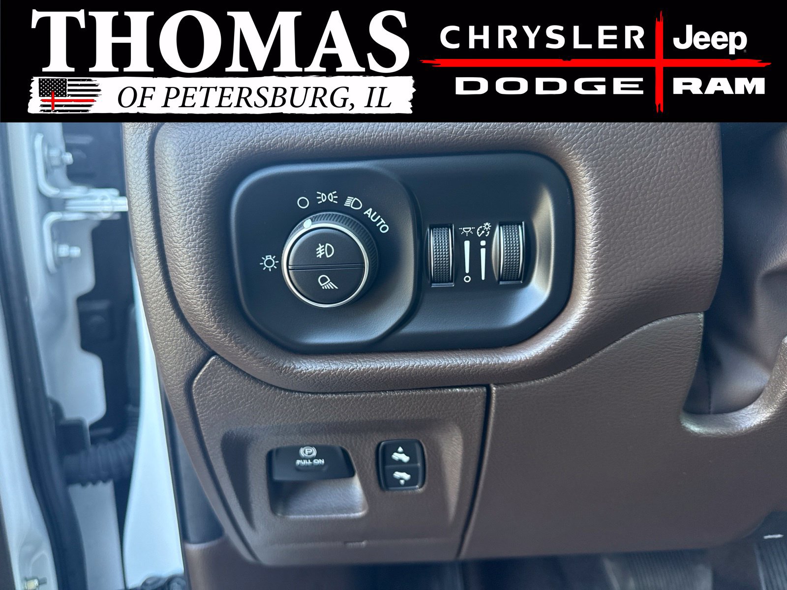 Used 2025 RAM 1500 Laramie AWD/4WD image 12
