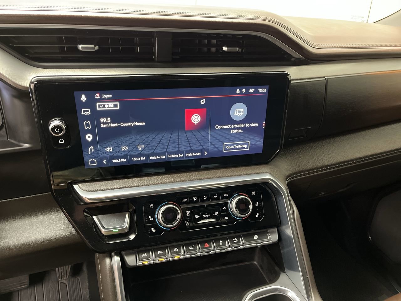 Used 2024 GMC Sierra 1500 Denali AWD/4WD image 19
