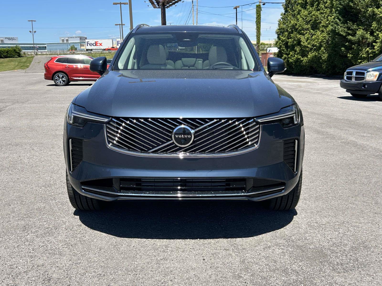 New 2026 Volvo XC90 T8 Ultra w/ Protection Package Premier AWD/4WD image 8