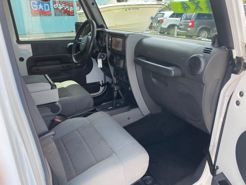 Used 2008 Jeep Wrangler Unlimited Rubicon w/ PWR Convenience Group AWD/4WD image 22