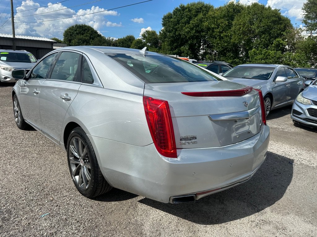 Used 2013 Cadillac XTS Luxury w/ Driver Awareness Package FWD image 4