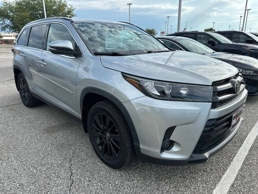 Used 2019 Toyota Highlander SE AWD/4WD image 6