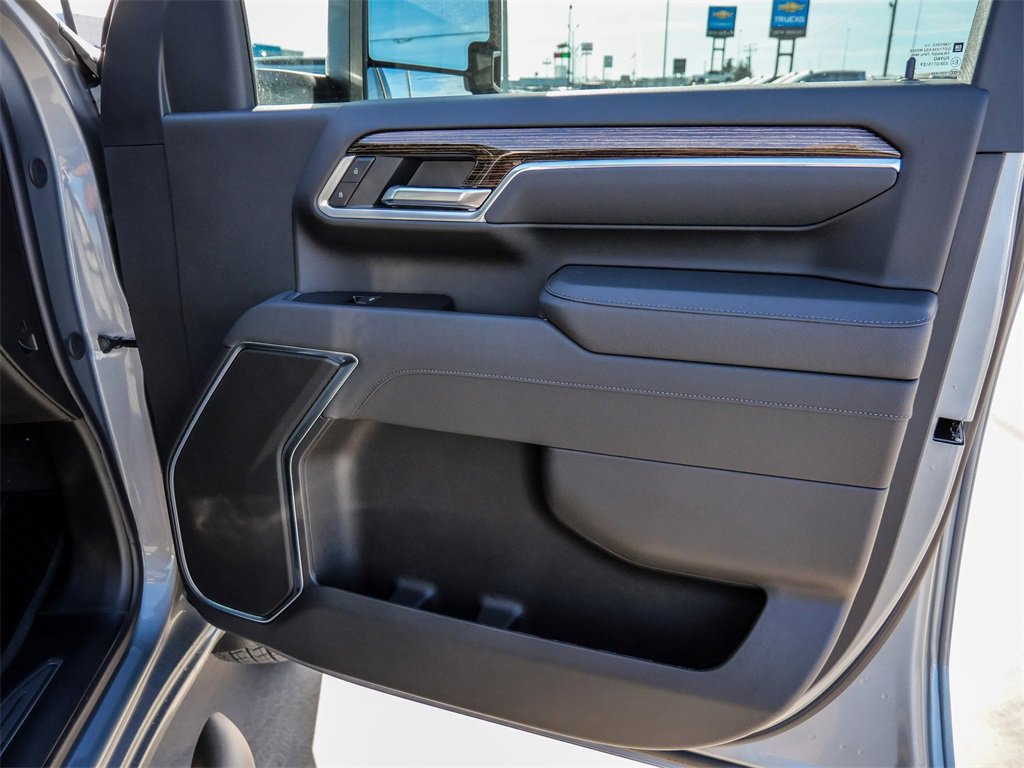 New 2026 GMC Sierra 3500 SLE w/ Preferred Package image 19