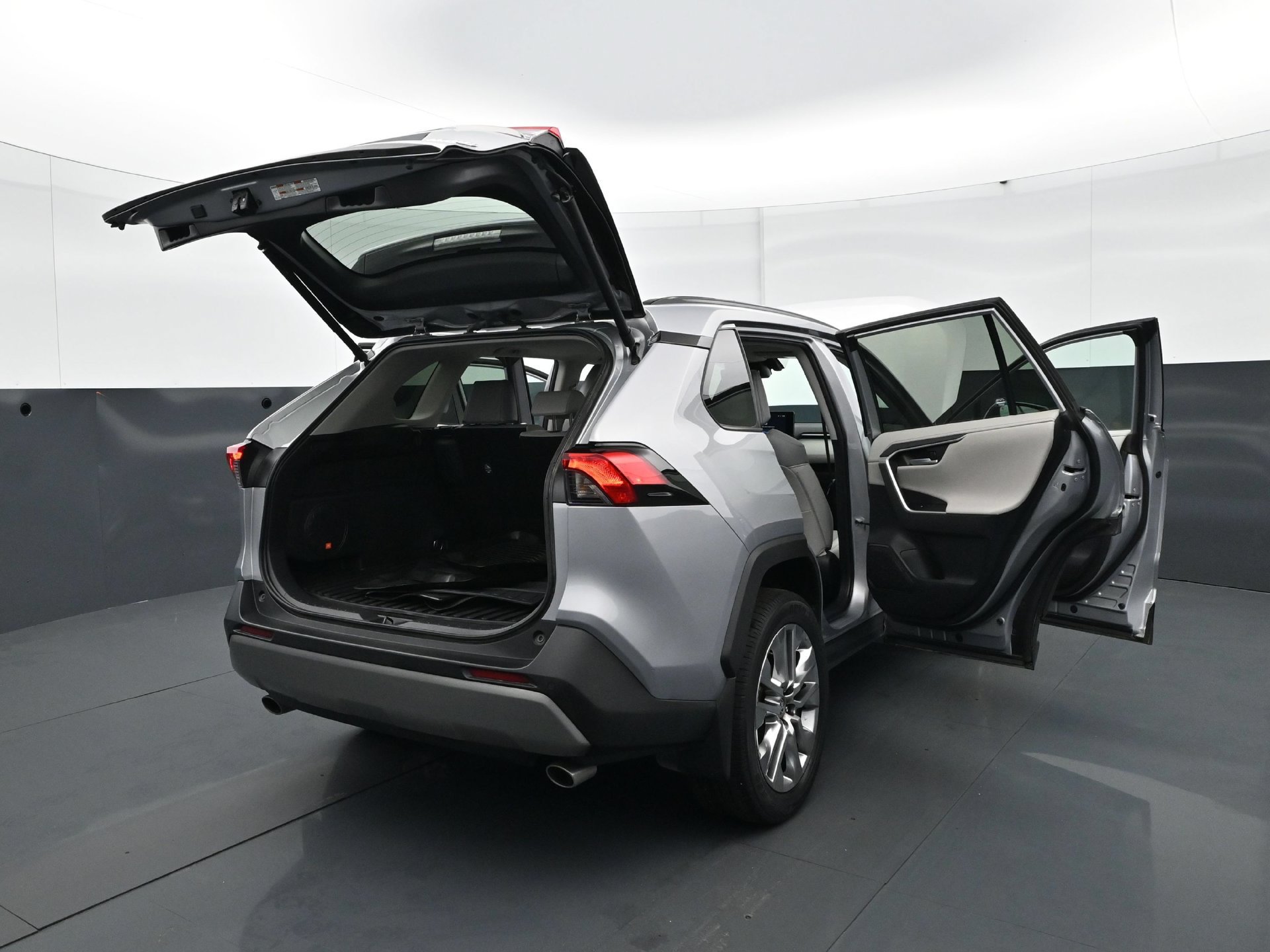 Used 2024 Toyota RAV4 Limited w/ Weather Package AWD/4WD image 36