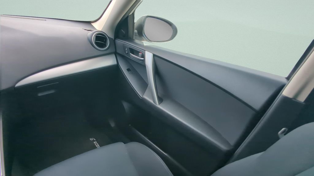 Used 2011 MAZDA MAZDA3 s Sport image 16