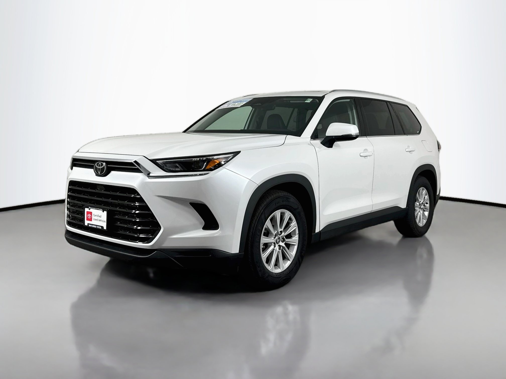 Certified 2025 Toyota Grand Highlander AWD image 3