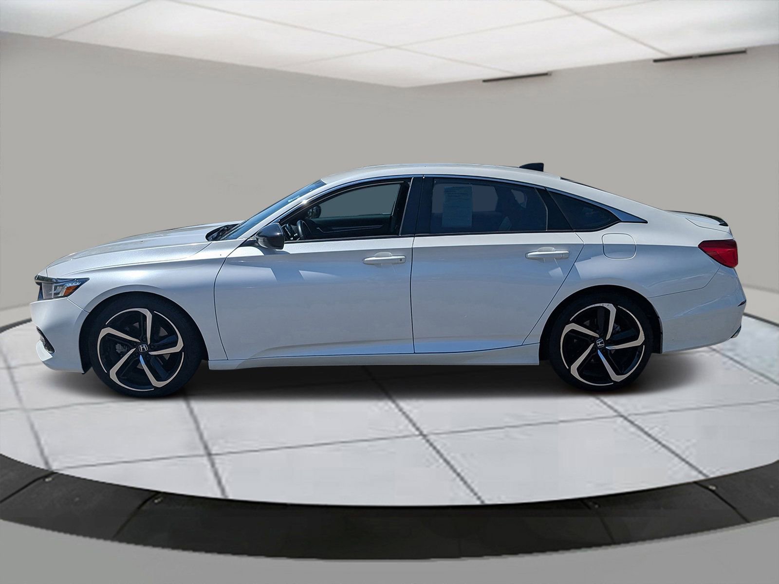 Used 2022 Honda Accord Sport image 2