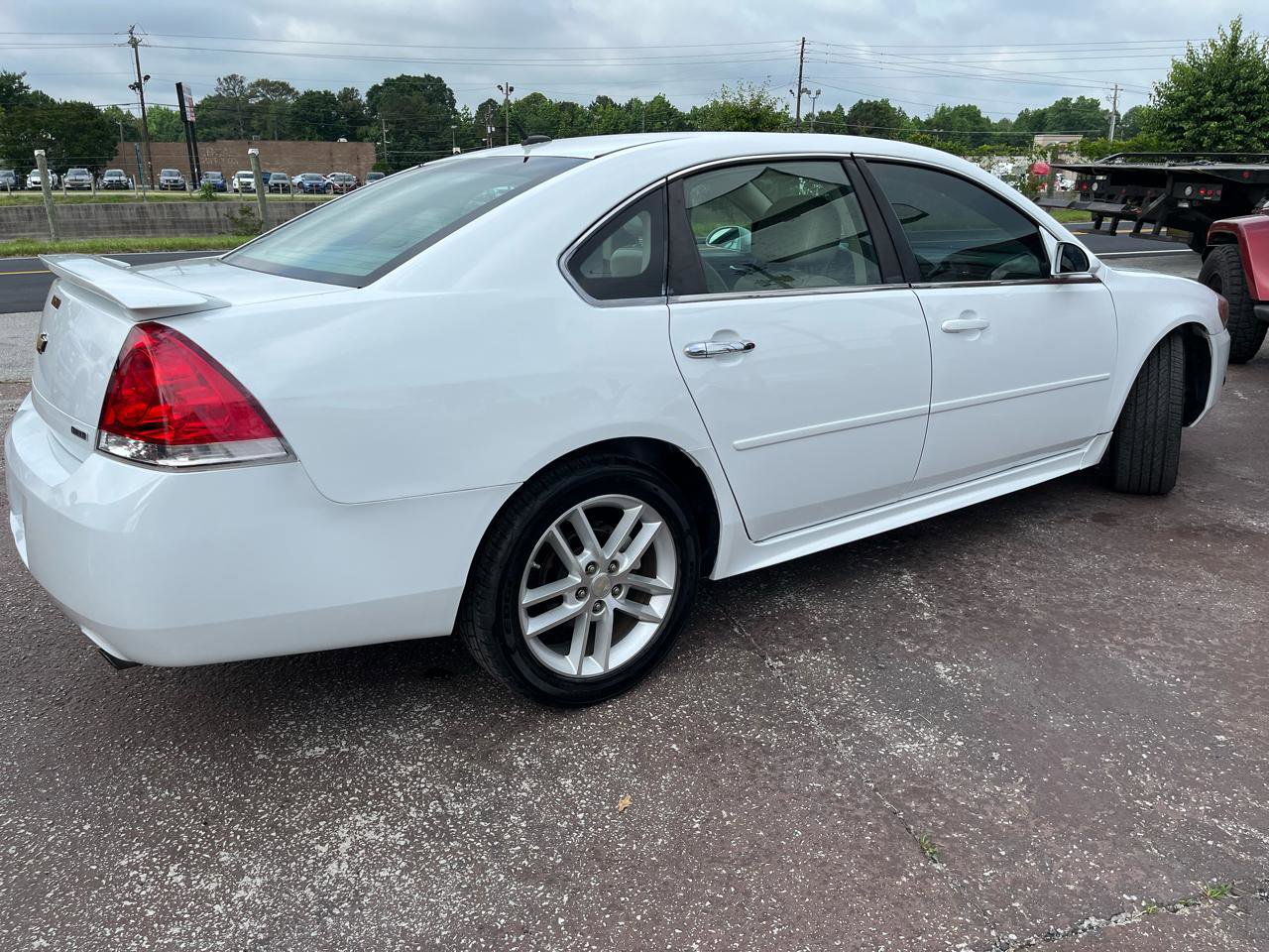Used 2015 Chevrolet Impala LTZ FWD image 5