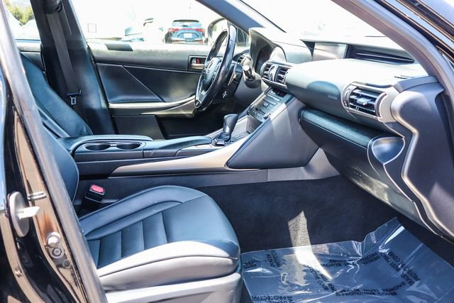 Used 2020 Lexus IS 350 F Sport w/ F Sport Package RWD image 19