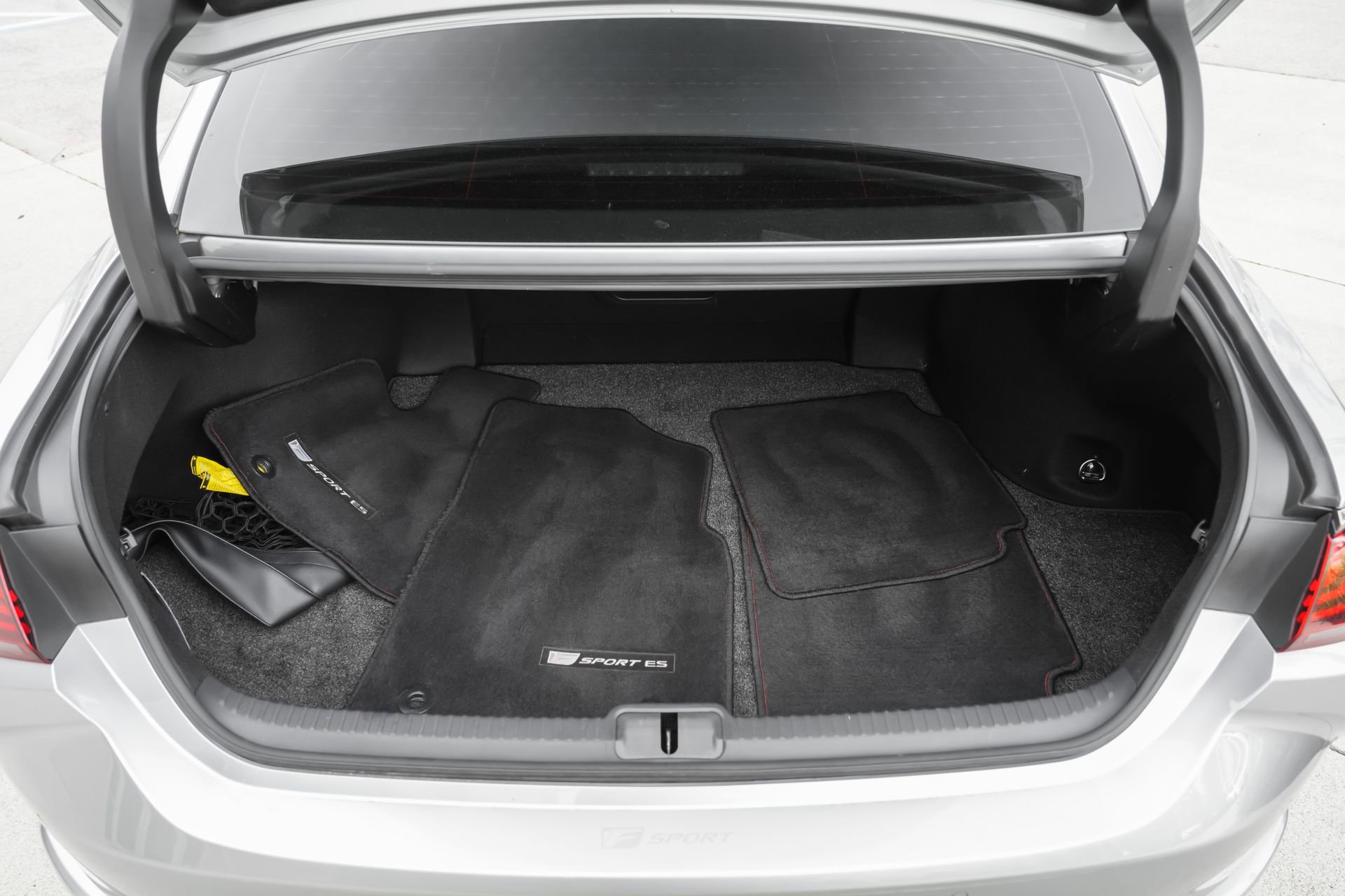 Used 2022 Lexus ES 350 F Sport w/ Accessory Package 2 image 43