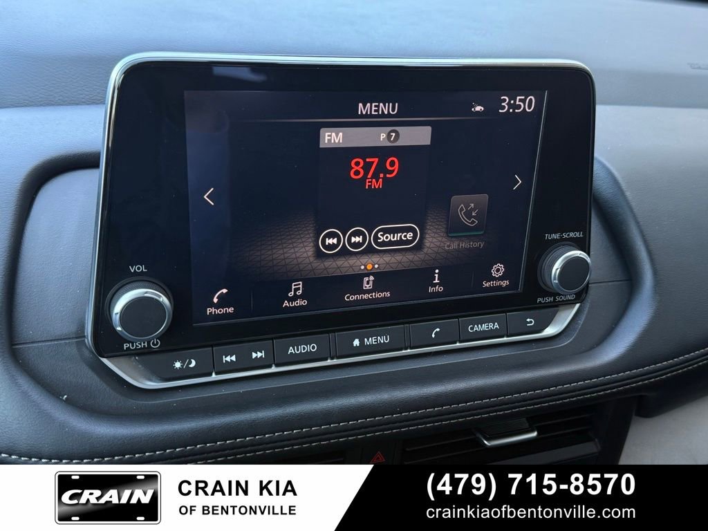 Used 2024 Nissan Rogue SV AWD/4WD image 16