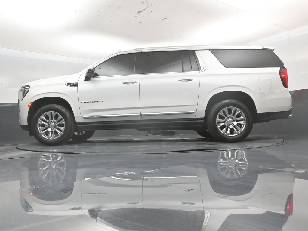 Used 2022 GMC Yukon XL Denali AWD/4WD image 52