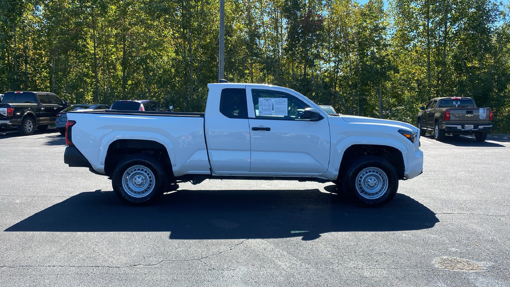 Used 2024 Toyota Tacoma SR RWD image 4