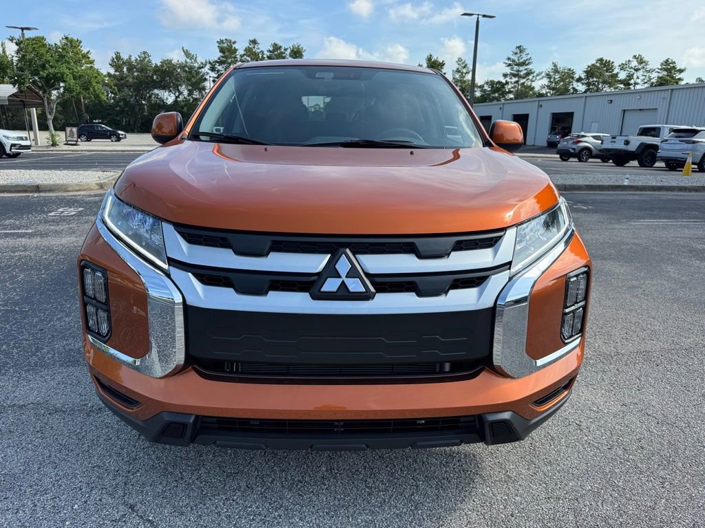 Used 2025 Mitsubishi Outlander Sport SE image 2
