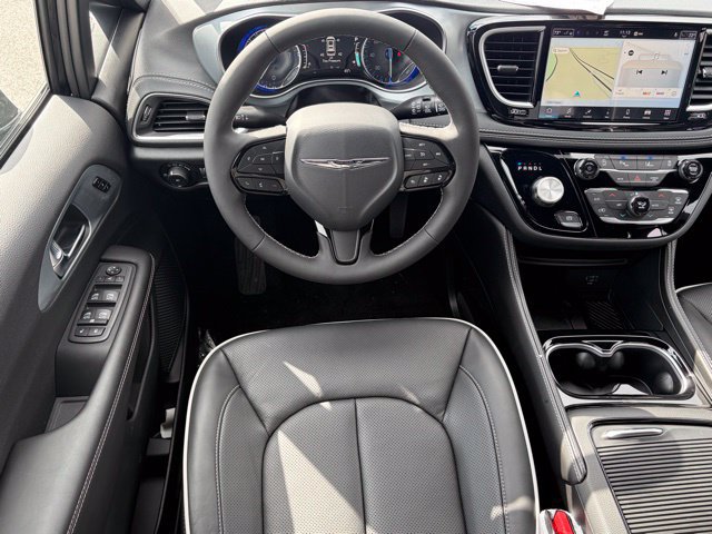 New 2026 Chrysler Pacifica Limited w/ S Appearance Package FWD image 36