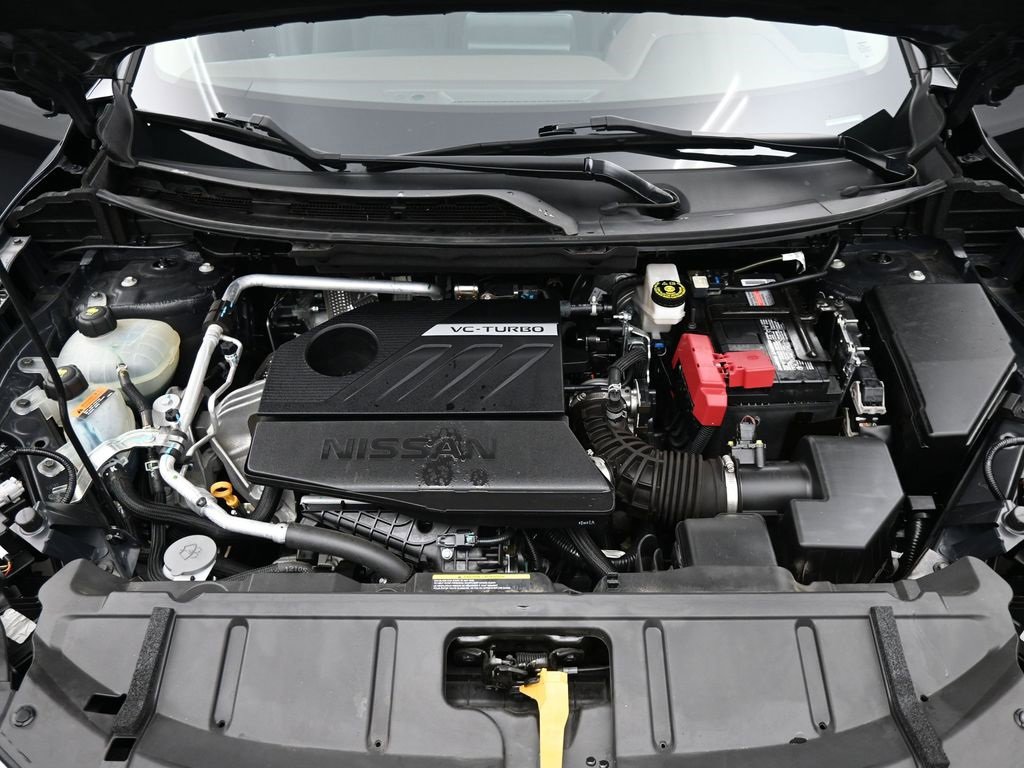Used 2023 Nissan Rogue S image 15