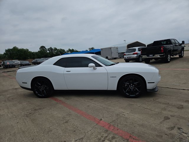 Used 2022 Dodge Challenger R/T w/ Blacktop Package RWD image 4