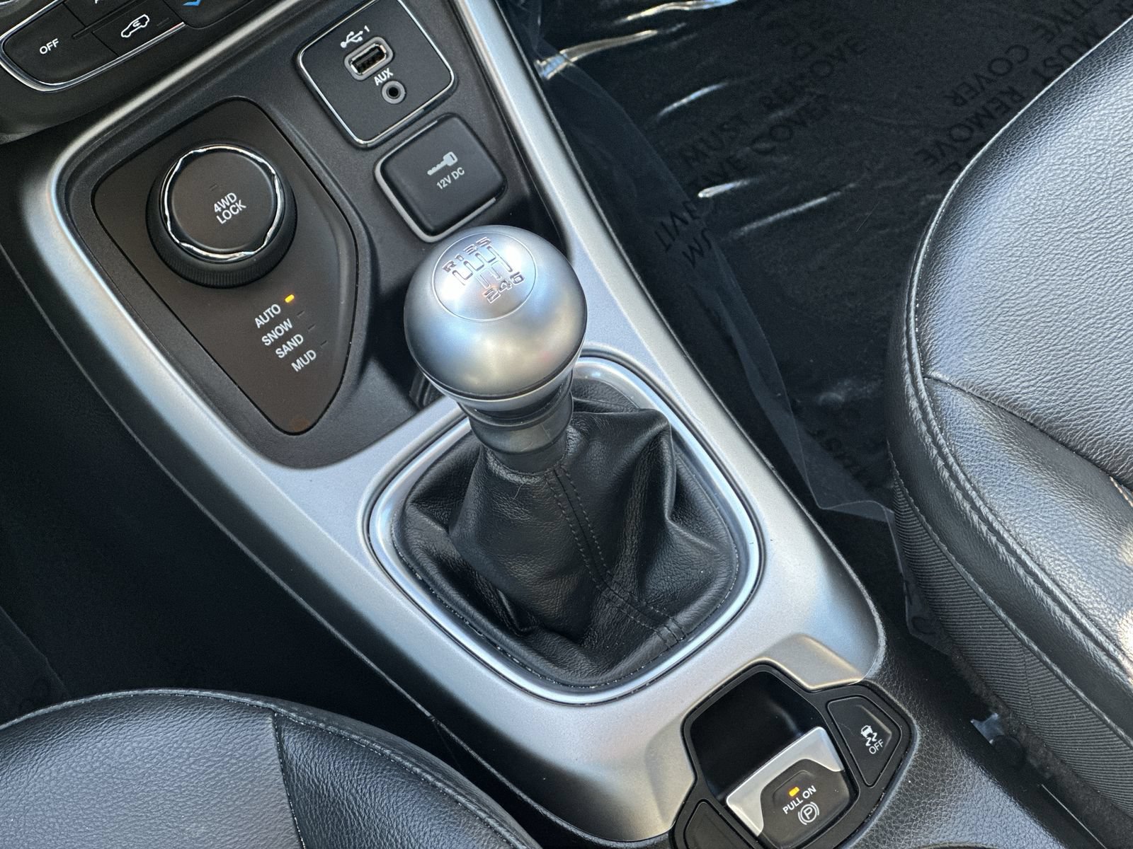 Used 2019 Jeep Compass Latitude w/ Cold Weather Group AWD/4WD image 30