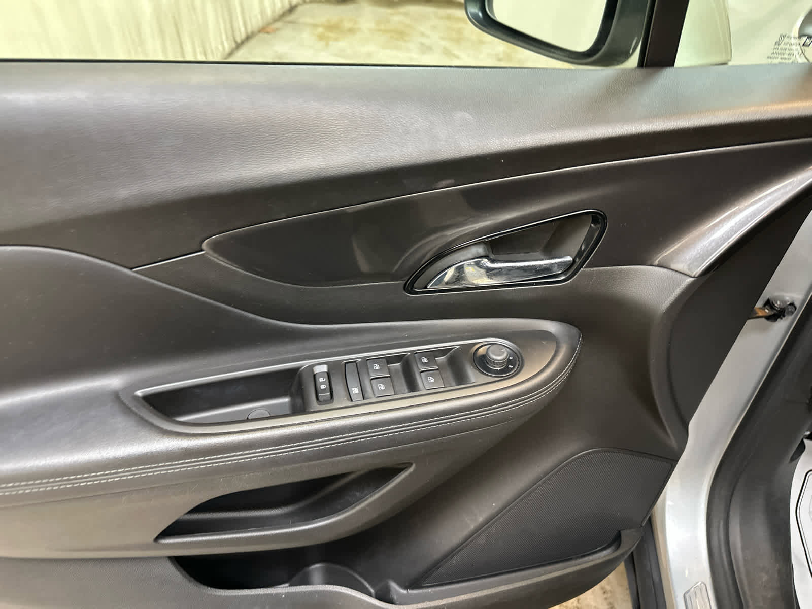 Certified 2022 Buick Encore Preferred w/ Safety Package image 25