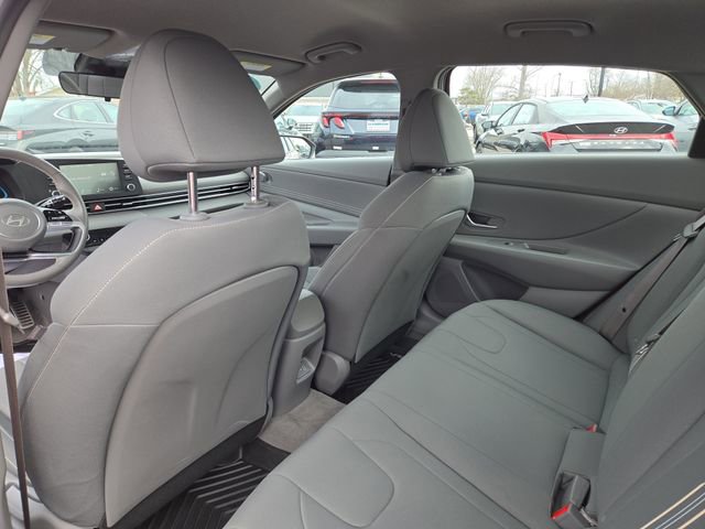 Certified 2025 Hyundai Elantra Sport image 28