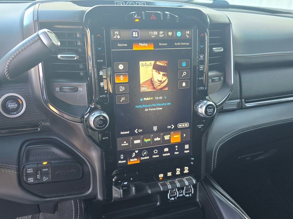 Used 2024 RAM 2500 Limited image 30